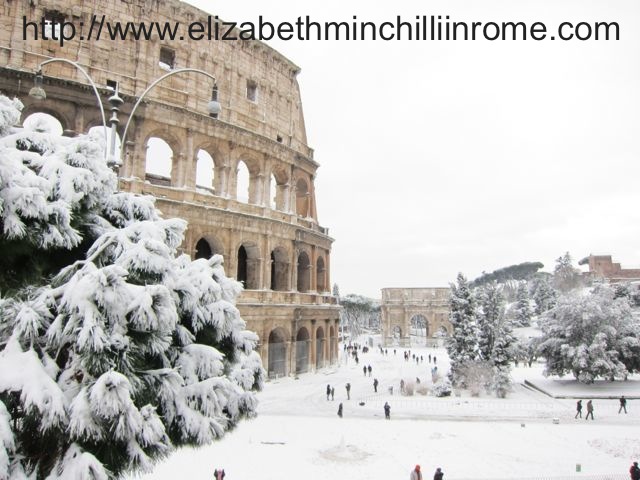 Snow-rome-colosseum